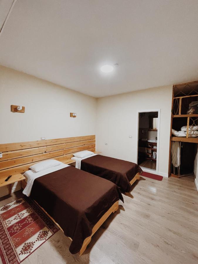 At Pikotiko'S - Korca City Rooms For Rent Екстер'єр фото