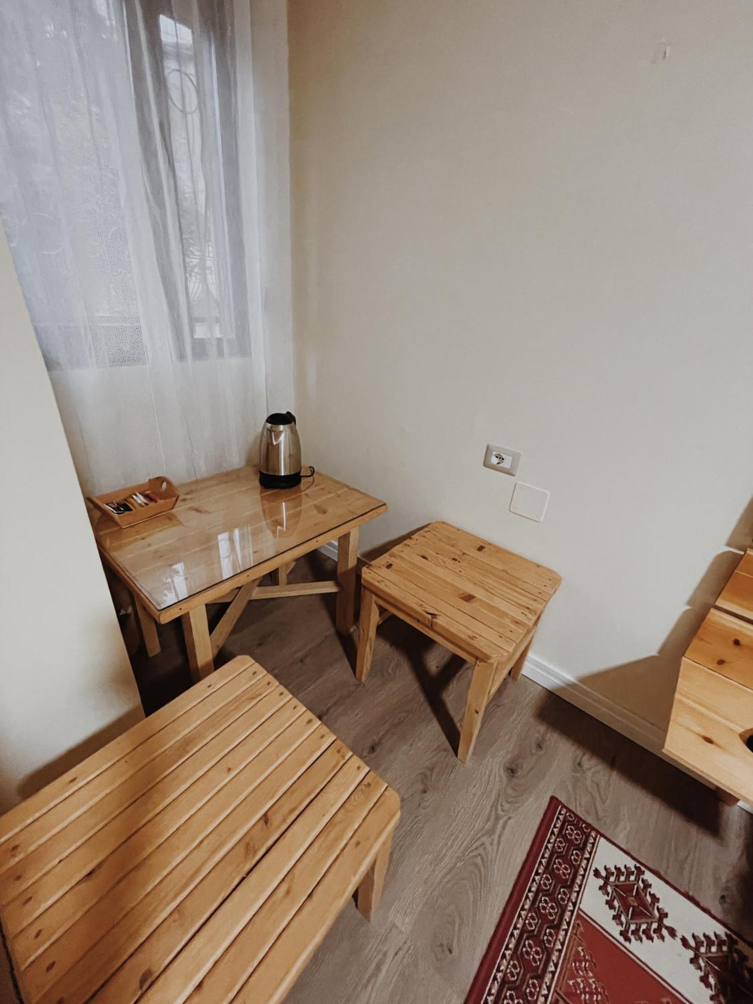 At Pikotiko'S - Korca City Rooms For Rent Екстер'єр фото